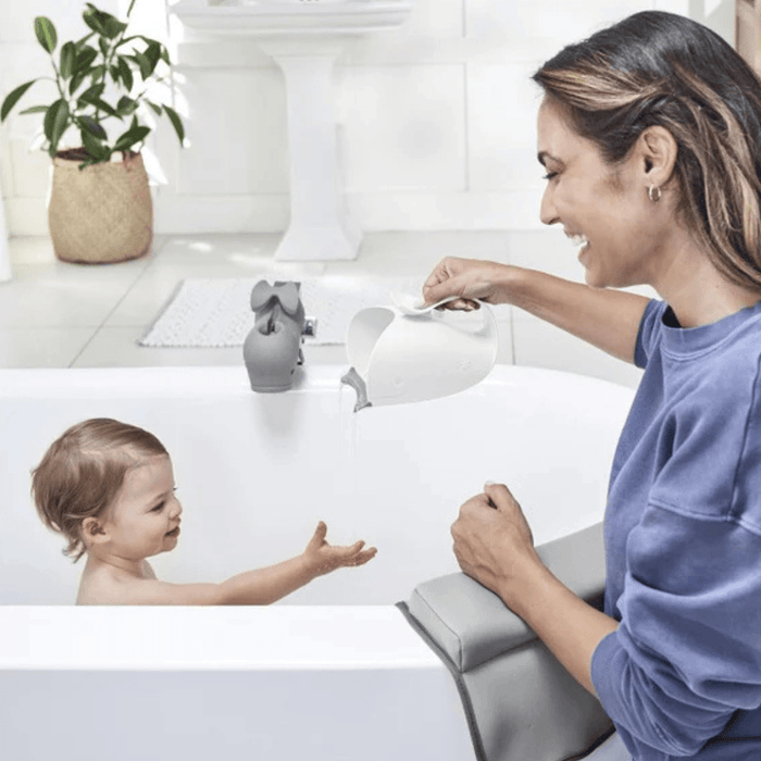 Skip Hop Moby Waterfall Bath Rinser - White